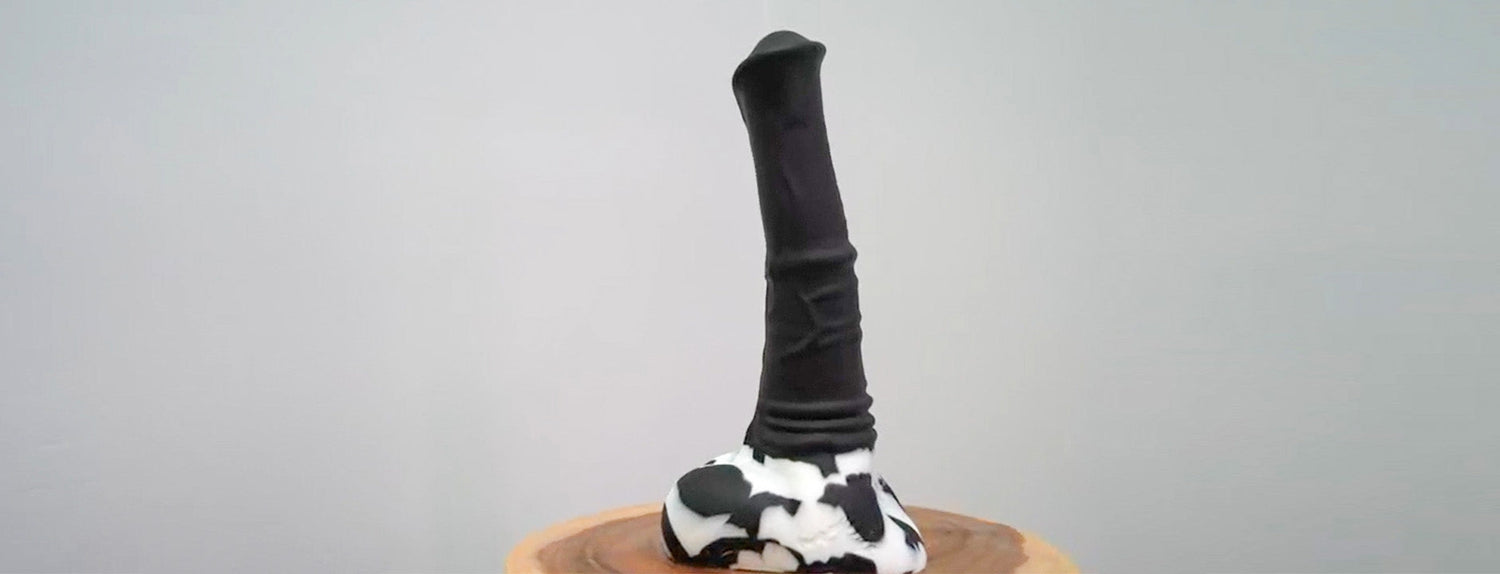 🐎I got a new company's fantasy zebra/horse dildo, and the quality was much better than expected -- AVOYO